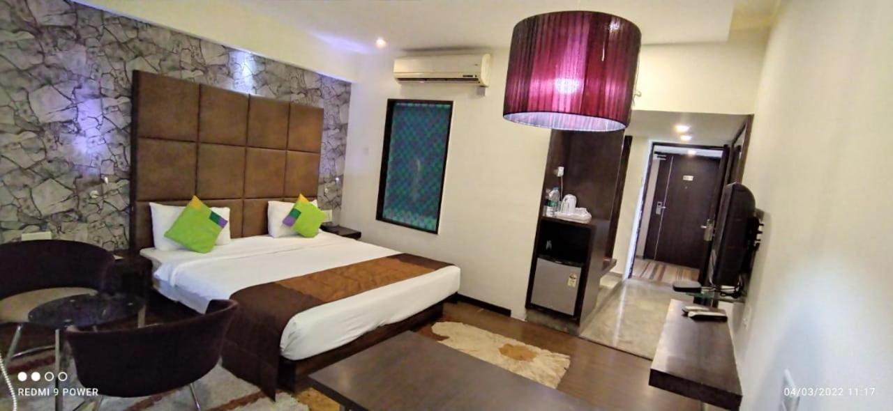 Hotel Lxia Hinjewadi - Indian Nationals Only Pimpri-Chinchwad المظهر الخارجي الصورة