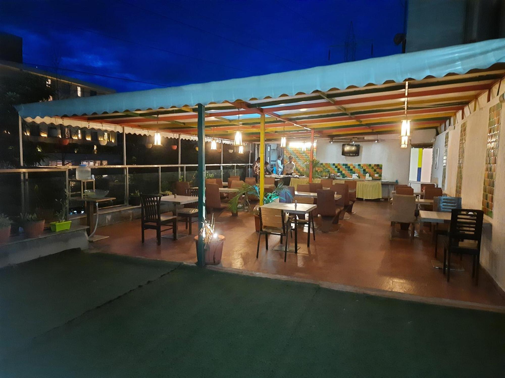 Hotel Lxia Hinjewadi - Indian Nationals Only Pimpri-Chinchwad المظهر الخارجي الصورة