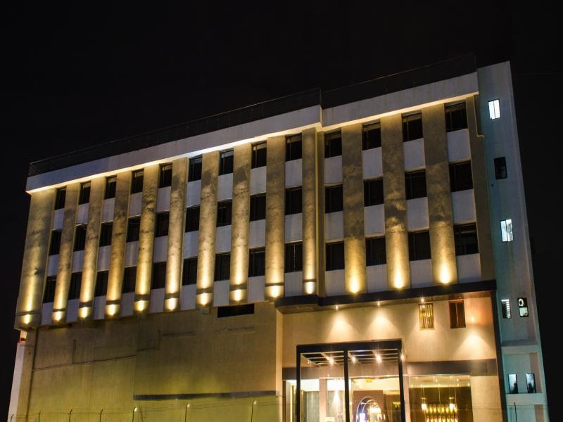 Hotel Lxia Hinjewadi - Indian Nationals Only Pimpri-Chinchwad المظهر الخارجي الصورة