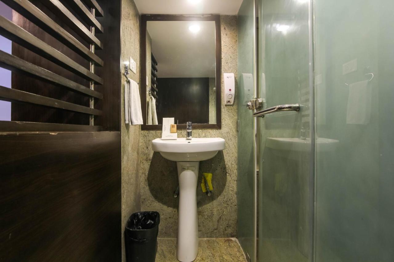 Hotel Lxia Hinjewadi - Indian Nationals Only Pimpri-Chinchwad المظهر الخارجي الصورة