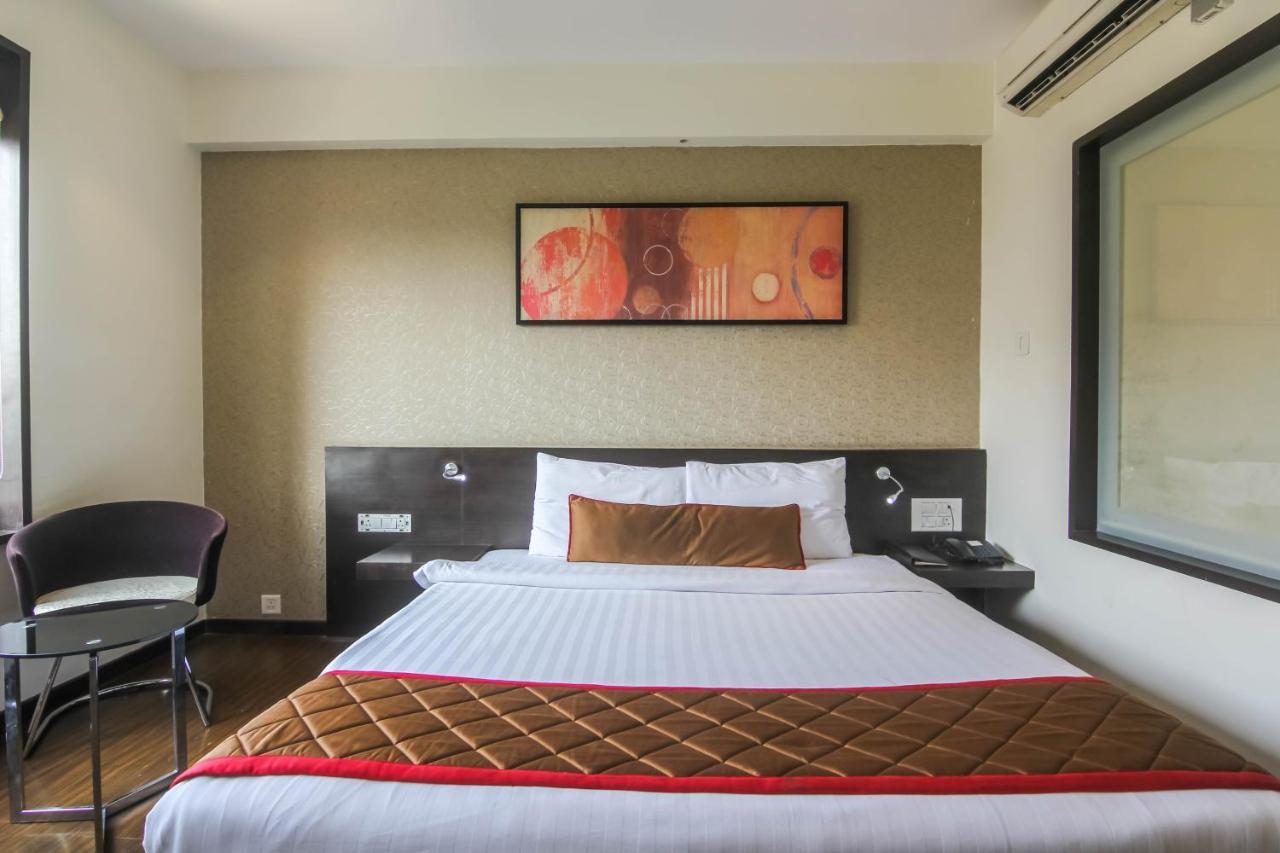 Hotel Lxia Hinjewadi - Indian Nationals Only Pimpri-Chinchwad المظهر الخارجي الصورة